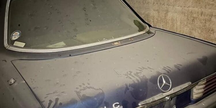 Makina legjendare zbulohen në një garazhd në Gjeorgji